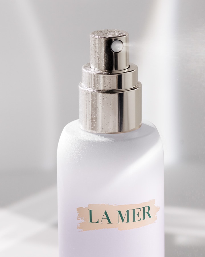 The Revitalizing Mist Revitalizes, soothes, 100ml