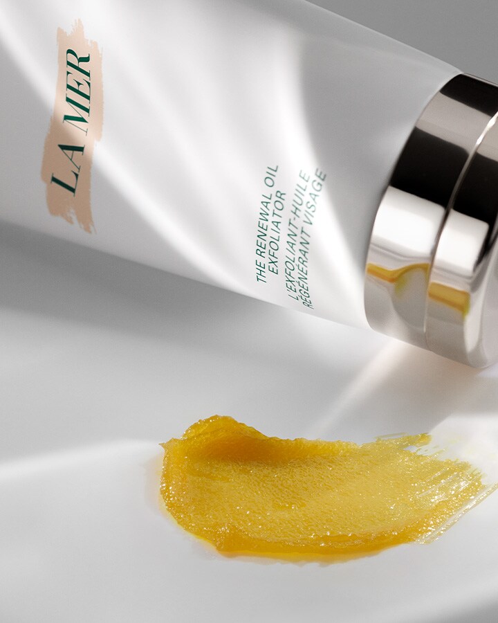 The Renewal Oil Exfoliator Refines, exfoliates, replenishes, 100ml
